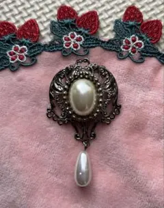 ブローチ　昭和レトロ　ヴィンテージ　アンティーク