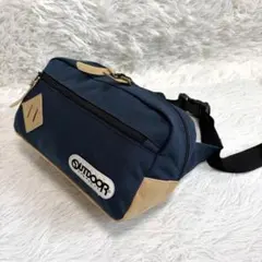 美品★OUTDOOR ボディバッグ ネイビー　ベージュ　ショルダーバッグのサムネイル