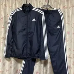adidasメンズ　ウィンドブレーカー上下　紺色