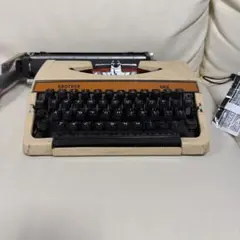 昭和レトロ 東芝 和文タイプライター BW-1112 - メルカリ