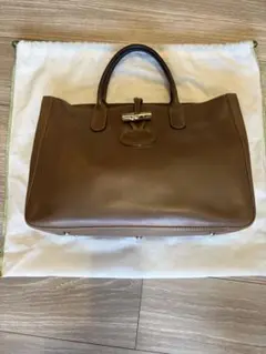 LONGCHAMP ロンシャン ロゾ　トートバッグ　ベージュ　A4 （底鋲あり）