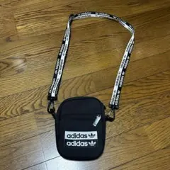 アディダスオリジナルス ショルダーバッグ