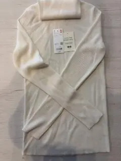 UNIQLO メリノリブタートルネックセーター　M オフホワイト