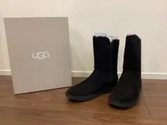 UGG ブラックムートンブーツ ジッパー付き　ABREE SHORT IIのサムネイル