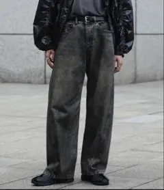 WYM VINTAGE WASHED CURVED DENIM