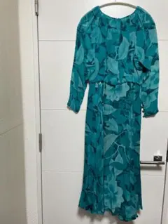 パーティドレス　 シルクジョーゼット　Mサイズ　　色：ターコイズ