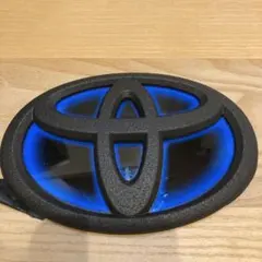 トヨタ エンブレム ハイブリッド　ラプターライナー　縦100mm、横150mm