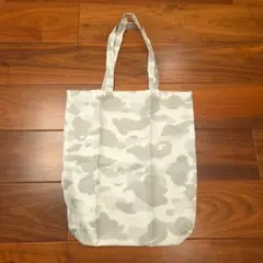 A BATHING APE カモフラージュ柄トートバッグ ホワイト/グレー