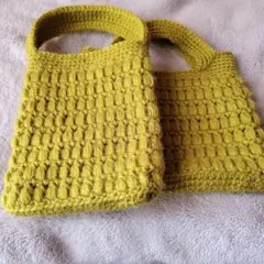 ハンドメイド黄緑色の編み物手提げバッグ2点セット