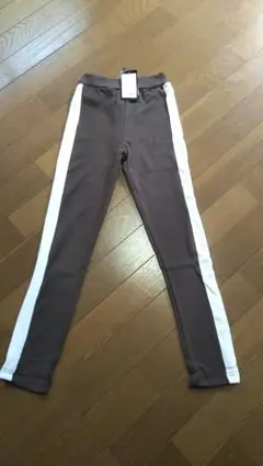 ラインストレッチ スムーススキニーパンツ！130センチ タグ付き新品