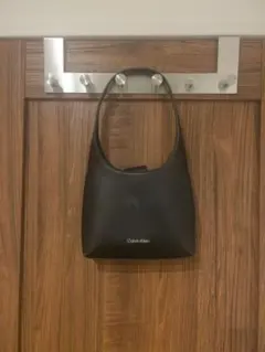 Calvin Klein ブラック ハンドバッグ