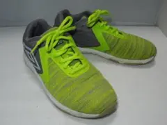 良品　umbro 蛍光グリーン メッシュシューズ 22.5 アンブロ