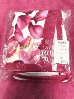 【入手困難 完売品】廃盤 新品タグ付radyレディ リゾフラ バスタオル ロゴ 廃盤・希少】Rady リゾートフラワー バスタオル 新品未使用タグ付き