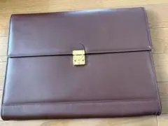 イヴ・サンローラン　クラッチバッグ　セカンドバッグ　タグ付き