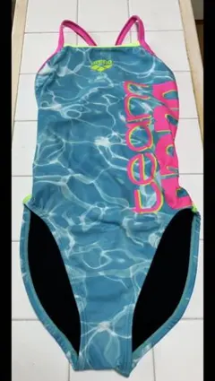 可愛いので来ていただける方に是非♬お値下げしました⭐️arena⭐️競泳水着・S