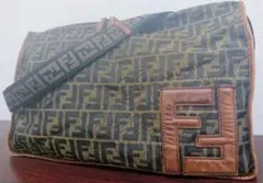 S フェンディ Fendi BIGロゴ ズッカ柄 ショルダーバッグ 旅行 大容量