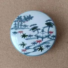有田焼　源右衛門　染錦山水田舎絵　香合　合子　朱肉入れ