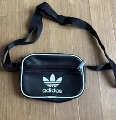 adidas ショルダーバッグ ブラック