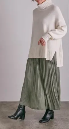 SALON adam et ropé プリーツスカート　グリーン系のサムネイル