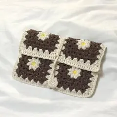 ハンドメイド　編み物　ブックカバー　グラニースクエア　文庫本サイズ　かぎ針編み