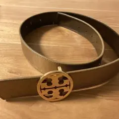 Tory Burch ゴールド ロゴバックル ベルト