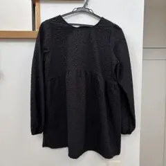 新品未使用！ブラックペプラムトップス