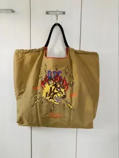 Item thumbnail for item 8e2e0752-7a70-451b-ab1d-9d8153bf124c