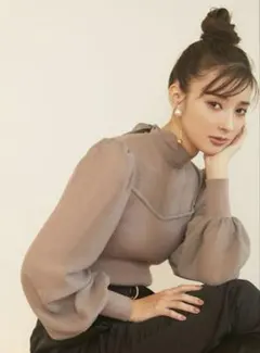 Item thumbnail for item b2e6b8b8-c71f-4c55-ba4c-1a5ccc5d8220