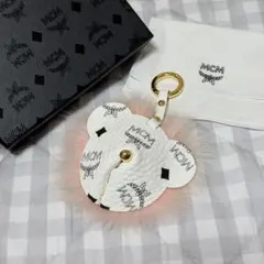 【MCM】クマ　ベア　ライオン　アニマルファーキーホルダー　ホワイト　ピンクのサムネイル