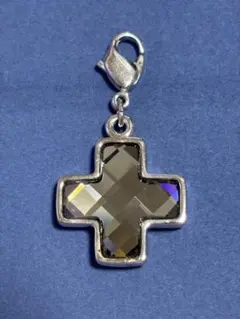 ✨Swarovski✨ クロスチャーム ストーン装飾のサムネイル