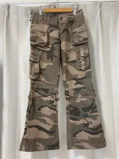 迷彩柄 フレアカーゴパンツ
