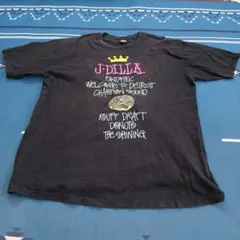 STUSSY J-Dilla Tシャツ ブラック 1974-2006