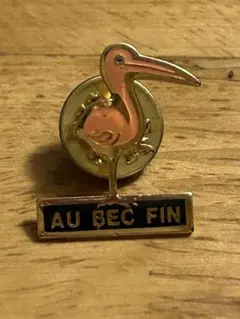 【フランス雑貨】AU BEC FIN ピンバッジ ペルカン