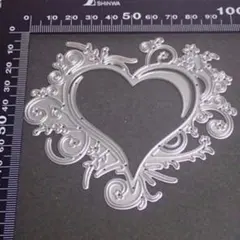 34-1【ハートのフレーム フローラル】　カッティングダイ　バレンタイン