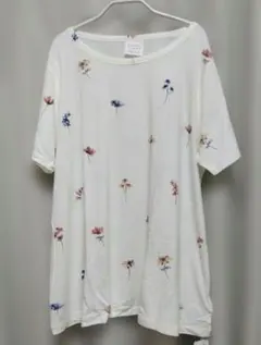 【新品・タグ付き】ジェラートピケ　半袖Tシャツ　ホワイトに花柄FREEサイズのサムネイル