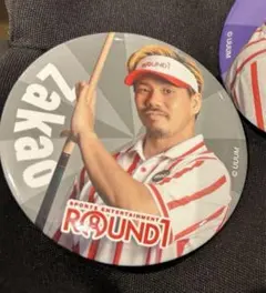 フィッシャーズ マサイ グリーニア ラウンドワン アクリルスタンド 缶バッジ fit=scale-down,w=1200