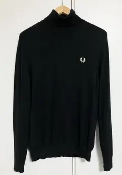 FRED PERRYフレッドペリーのタートルネックニットセーター　Mサイズ/黒のサムネイル