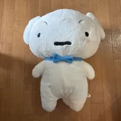 クレヨンしんちゃん　めちゃでかぬいぐるみ　〜シロもおしゃれをするゾ