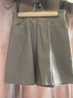 earth music&ecology 革ショートパンツ 美品
