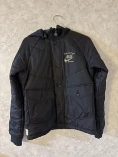 NIKE フード付き ブラック ダウンジャケット