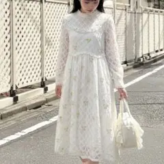 刺繍レース ロングワンピース アイボリー フリル 蝶々　バタフライ　スパンコール