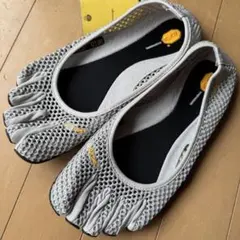 Vibram FiveFingers 5本指シューズ グレーのサムネイル