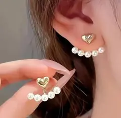【新品／送料込】ハート＆パールの耳沿いピアス 華やかアクセサリー