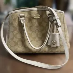 COACH ティリー トップ ハンドル サッチェル ウィズ シグネチャー