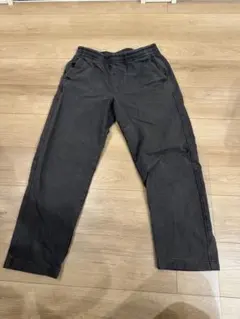 ユニクロ　グレー パンツ　Mサイズ