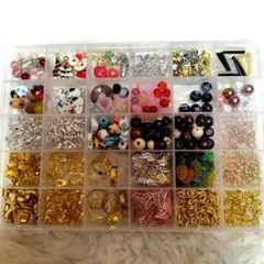 ビーズ、チャーム　まとめ売り　ハンドメイド