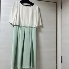 アイボリー・ミントのパーティードレス 9号