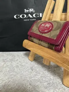 COACH キーケース ベージュ/ワインレッドシグネチャーホース&キャリッジ