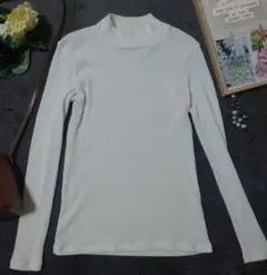 ホワイト タートルネック 長袖トップス