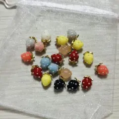 20個まとめ売り いちごチャーム　チャーム　アクセサリーパーツ